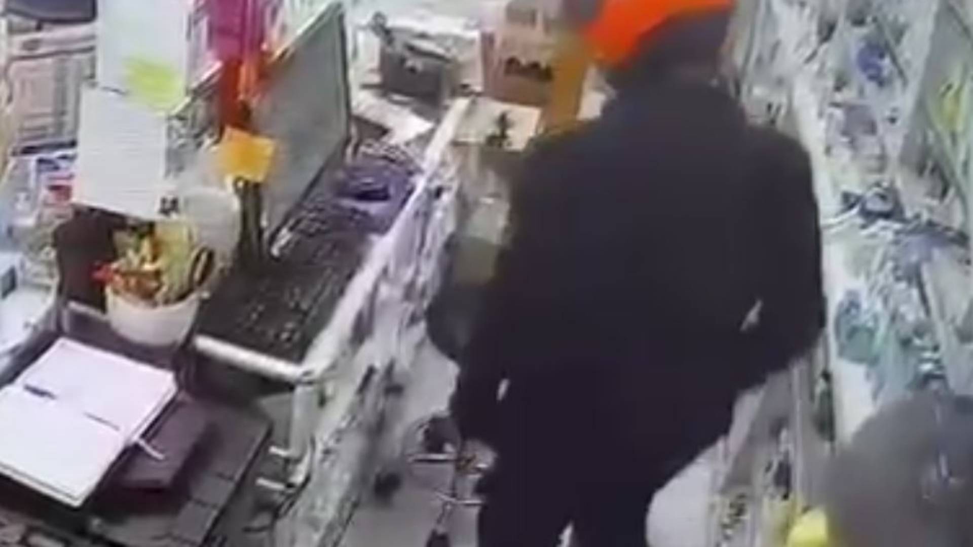 Καρέ καρέ η δράση 44χρονου που «χτυπούσε» φαρμακεία και ξενοδοχεία-1