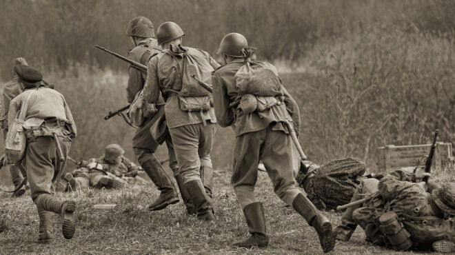 αθλητές-στα-πεδία-των-μαχών-του-β΄-παγκ-563294098