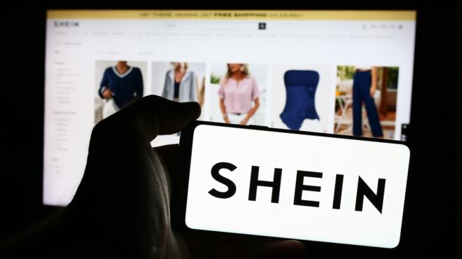 shein-πώς-βγάζει-κέρδος-από-φορέματα-των-15-ε-563296117