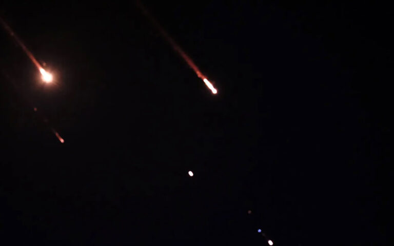 live-η-επίθεση-θα-έχει-συνέπειες-λέει-563249542