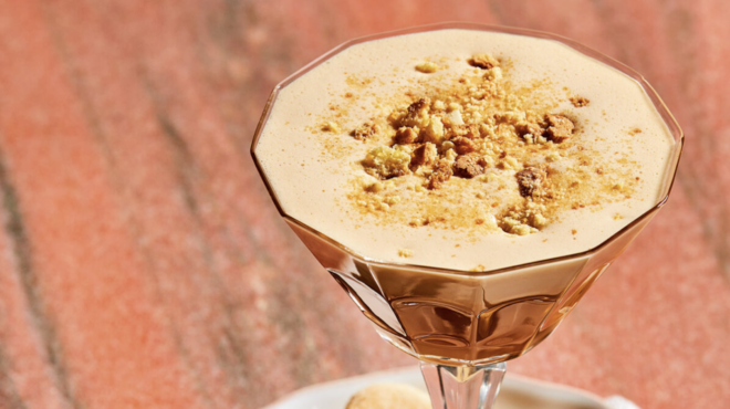 ζαμπαγιόνε-η-διάσημη-ιταλική-κρέμα-με-563259202