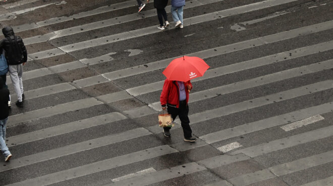 καιρός-βροχές-και-πτώση-θερμοκρασίας-563324638