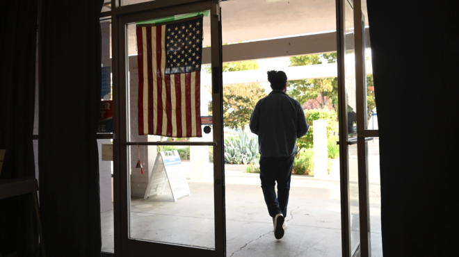 εκτοξεύτηκαν-οι-αιτήσεις-μετανάστευ-563312095