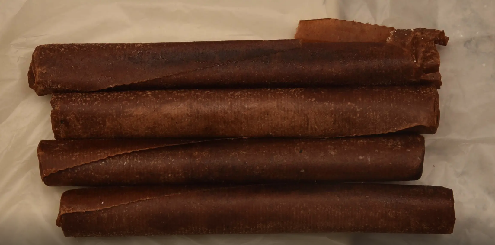 Παγκράτι: Φωτογραφίες από τα ευρήματα στην αποθήκη – οπλοστάσιο-15