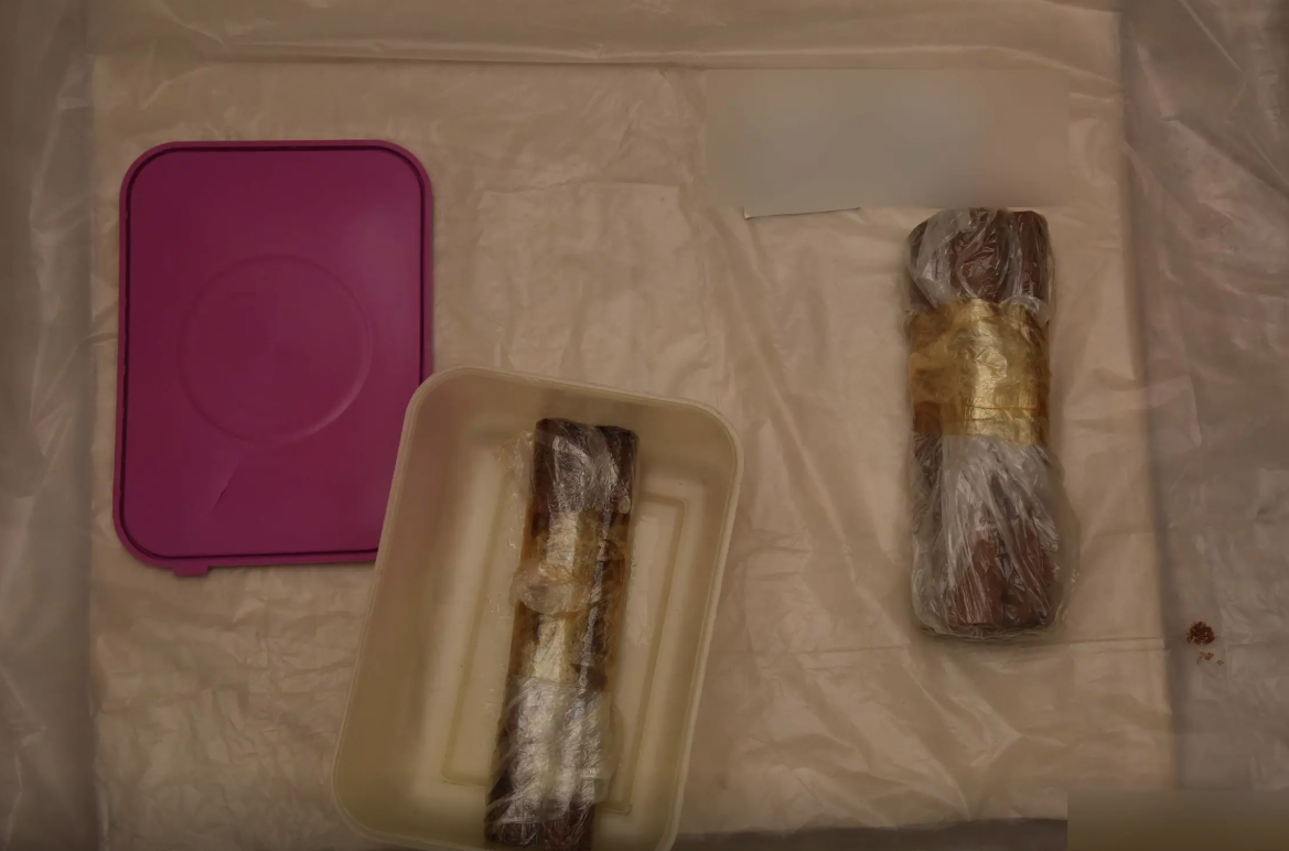 Παγκράτι: Φωτογραφίες από τα ευρήματα στην αποθήκη – οπλοστάσιο-3