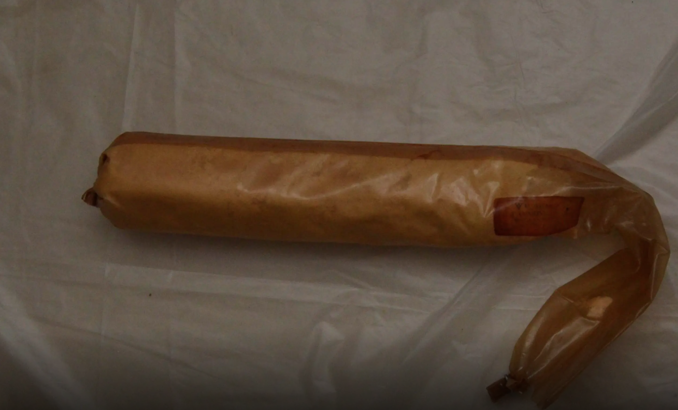 Παγκράτι: Φωτογραφίες από τα ευρήματα στην αποθήκη – οπλοστάσιο-12