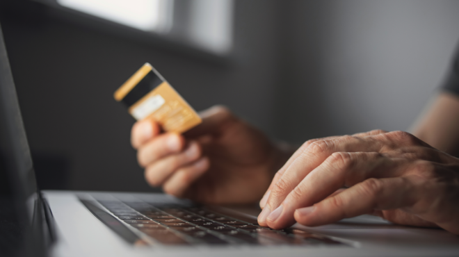 πάτρα-απάτη-μαμούθ-με-χιλιάδες-ηλεκ-563331859