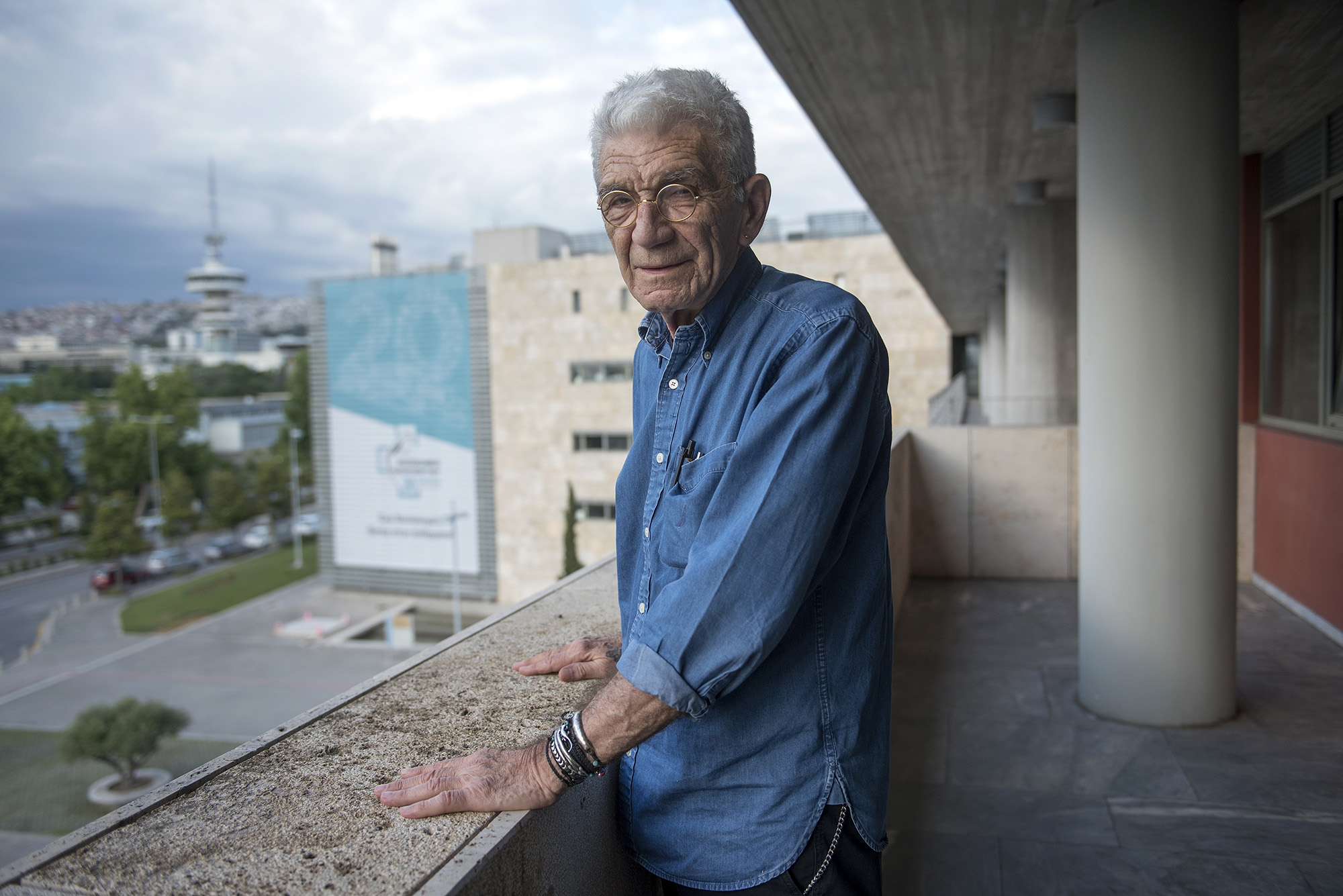 Γράφοντας το βιβλίο της ζωής του Γιάννη Μπουτάρη-7