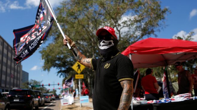 οπαδοί-τραμπ-ετοιμάζουν-εξέγερση-μ-563306032