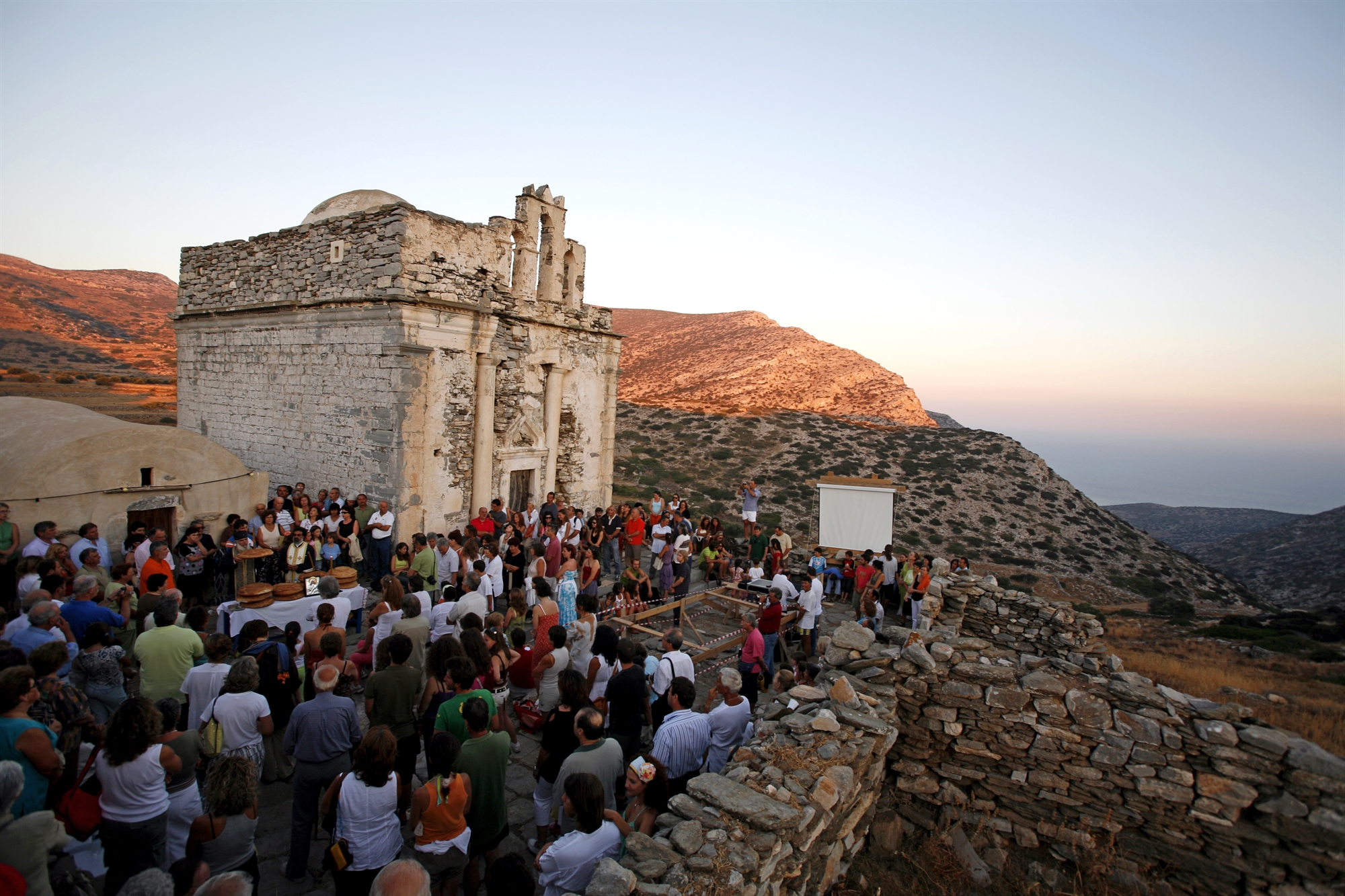 Η Επισκοπή Σικίνου και η Νεικώ ταξιδεύουν στη βρετανική πρωτεύουσα-1