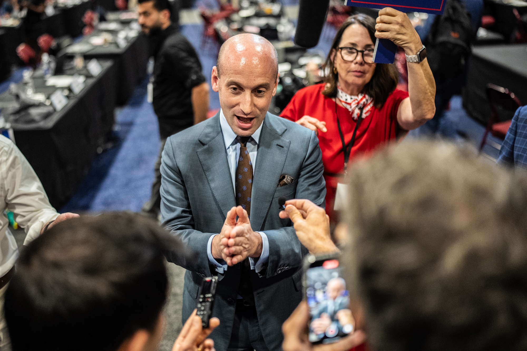 Τα πρόσωπα της αυλής-2