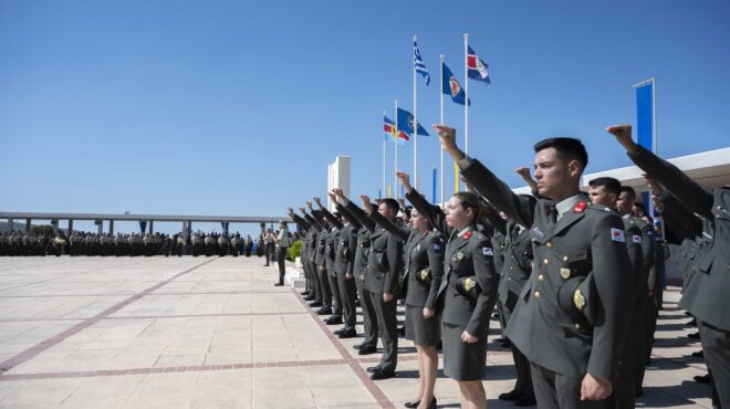 στα-600-ευρώ-οι-μηνιαίες-αποδοχές-των-σπο-563340916