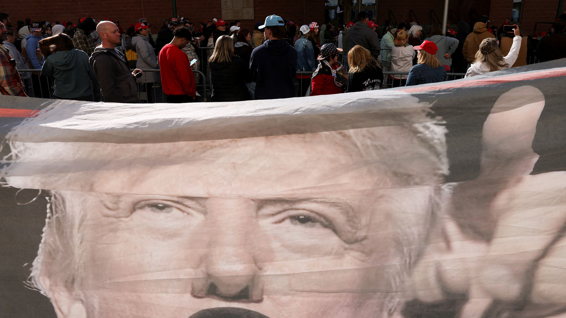 Οδηγός για τις αμερικανικές εκλογές: Πότε κλείνουν οι πρώτες κάλπες, τι ώρα θα έχουμε αποτελέσματα-4