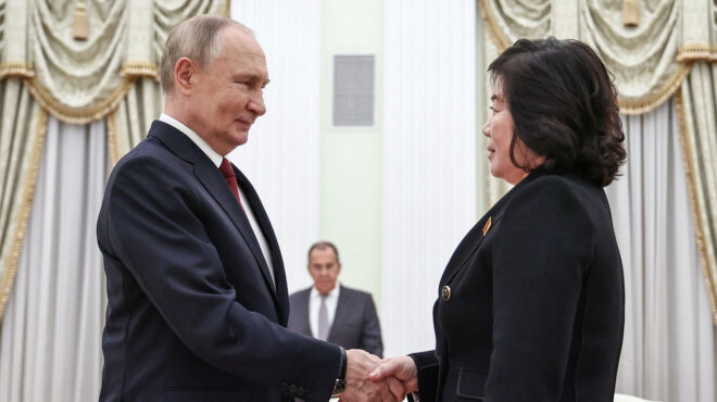 ρωσία-κίνα-στο-πεκίνο-ο-σοϊγκού-για-σ-563305534