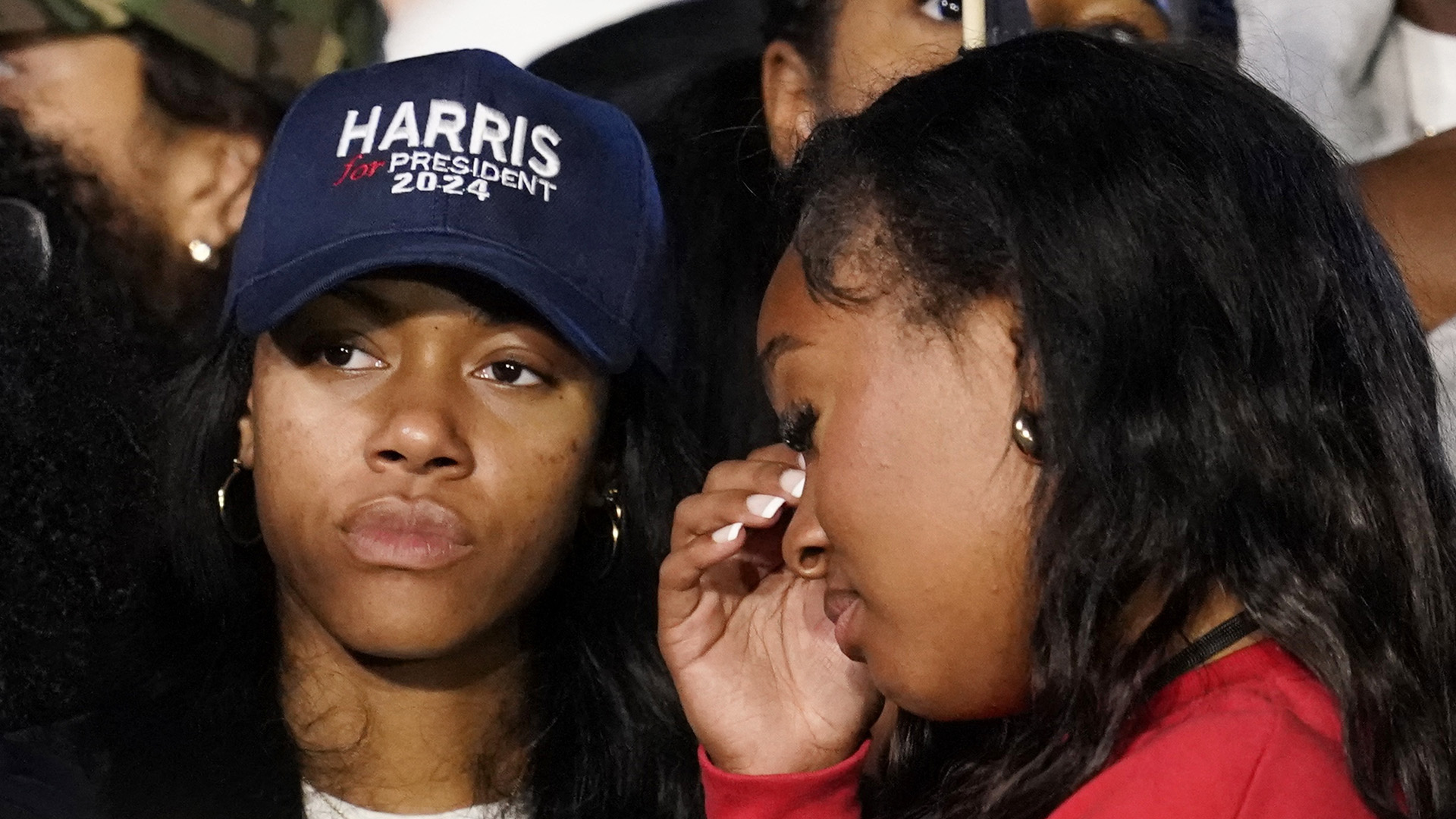 Εκλογές ΗΠΑ 2024: Κατήφεια και απογοήτευση στο εκλογικό πάρτι της Χάρις-3