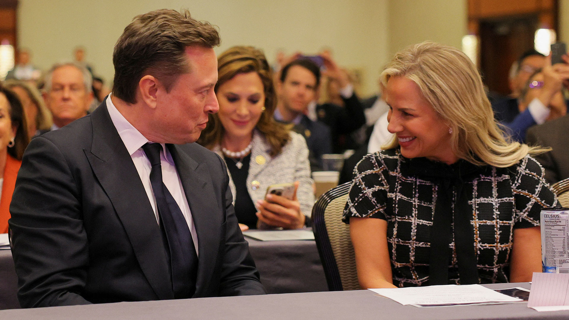 Ο Τζο Μπάιντεν υποδέχθηκε τον Ντόναλντ Τραμπ στον Λευκό Οίκο-3