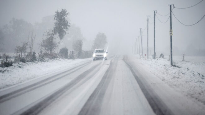 χιονοθύελλα-πλήττει-τη-γαλλία-προβλ-563333869