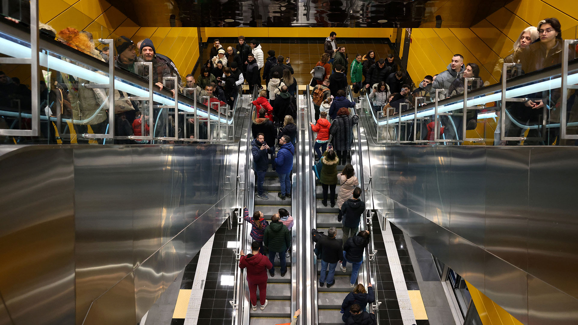 Το μετρό της Θεσσαλονίκης ξεκίνησε τη λειτουργία του-4