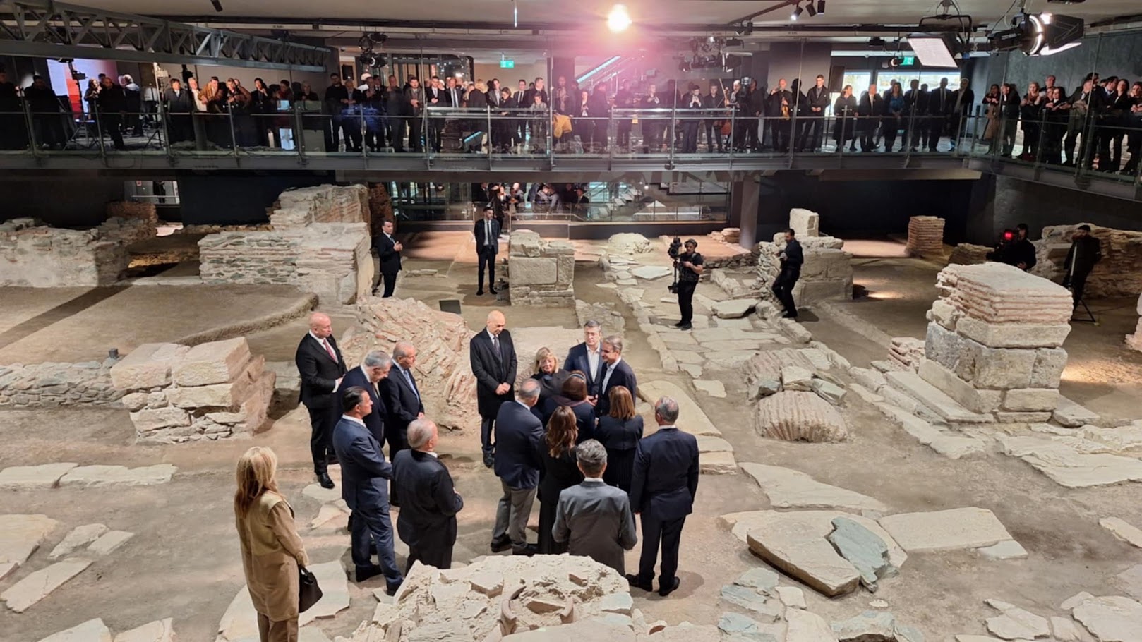 Μετρό Θεσσαλονίκης: Παρουσία της ΠτΔ και του πρωθυπουργού τα αποκαλυπτήρια του σταθμού Βενιζέλου-2