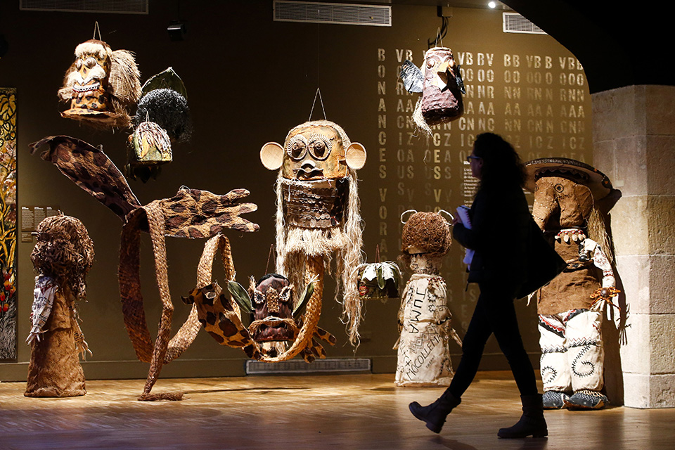 Μια Ελλάδα μακριά-3