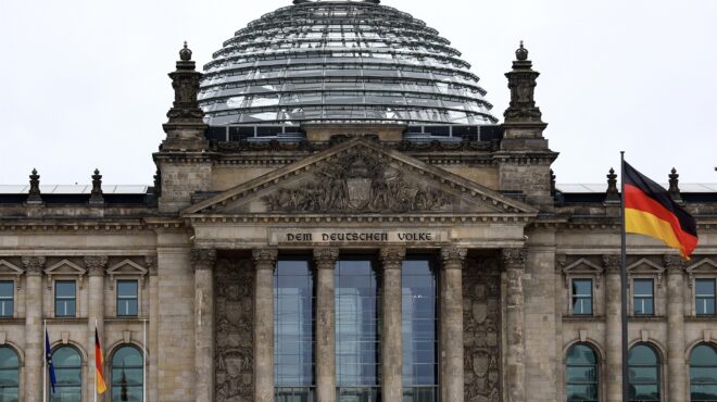 γερμανία-αλλάζει-ρότα-για-το-φρένο-χρέ-563334775