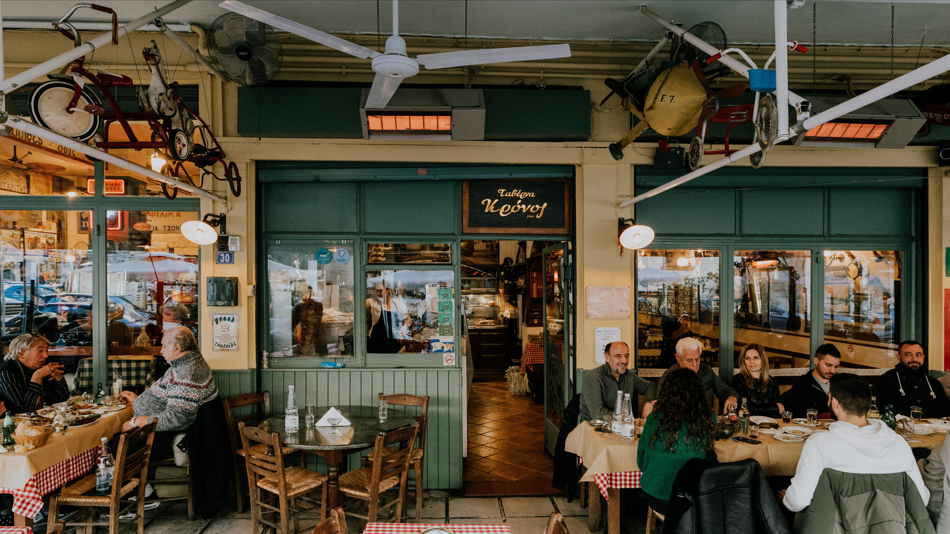 Η Θεσσαλονίκη του μεζέ: 12 συνταγές από μια πόλη με ονομαστή γαστρονομία-1