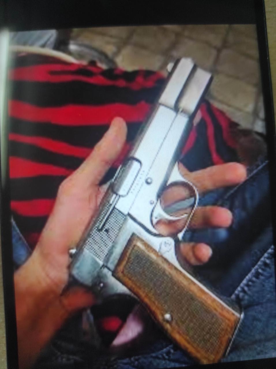 Ληστείες σε τραμ και μετρό: Φωτογραφίες από τη «λεία» που αναρτούσαν οι δράστες στα social media-2