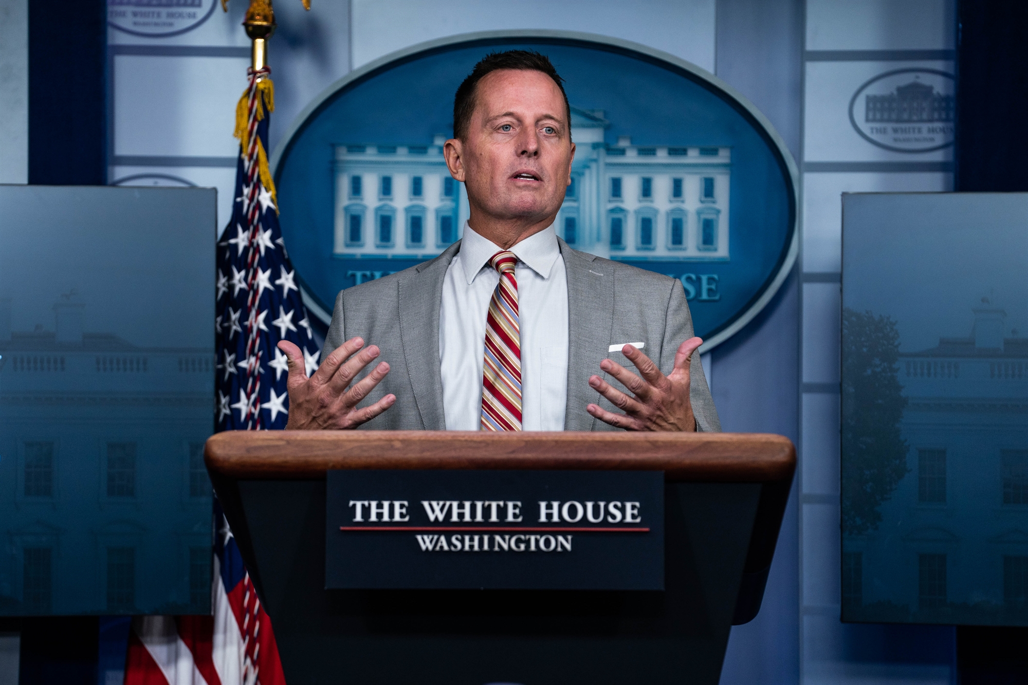 Τα πρόσωπα της αυλής-6