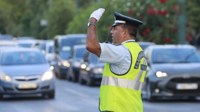 κηφισίας-καραμπόλα-έξι-οχημάτων-στο-ρ-563338531