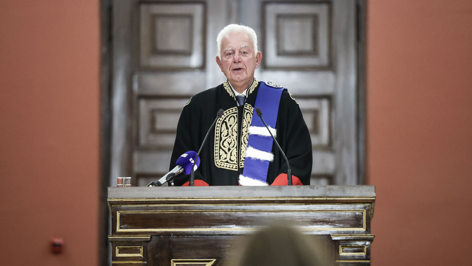 Παν. Πικραμμένος: Αναγορεύθηκε επίτιμος διδάκτορας της Νομικής Αθηνών-2