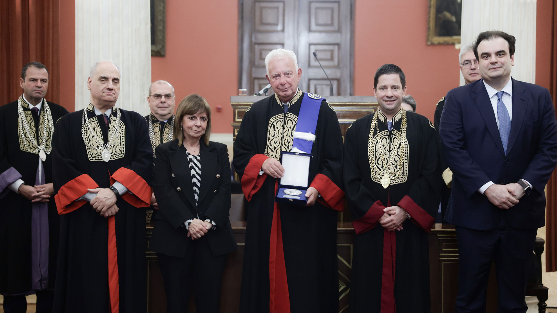 Παν. Πικραμμένος: Αναγορεύθηκε επίτιμος διδάκτορας της Νομικής Αθηνών-1