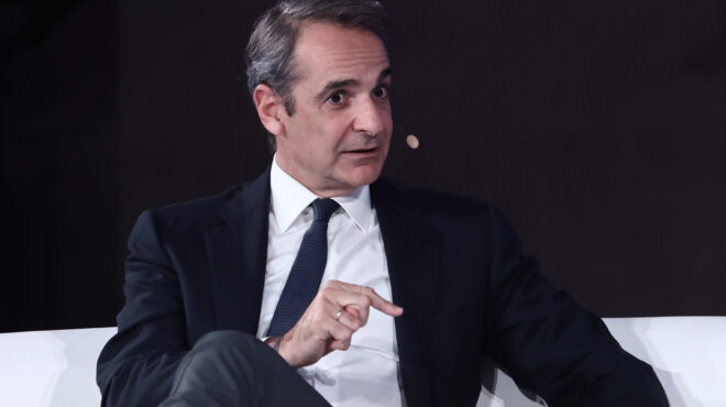 κυρ-μητσοτάκης-θερμή-η-συζήτηση-με-τον-563317891