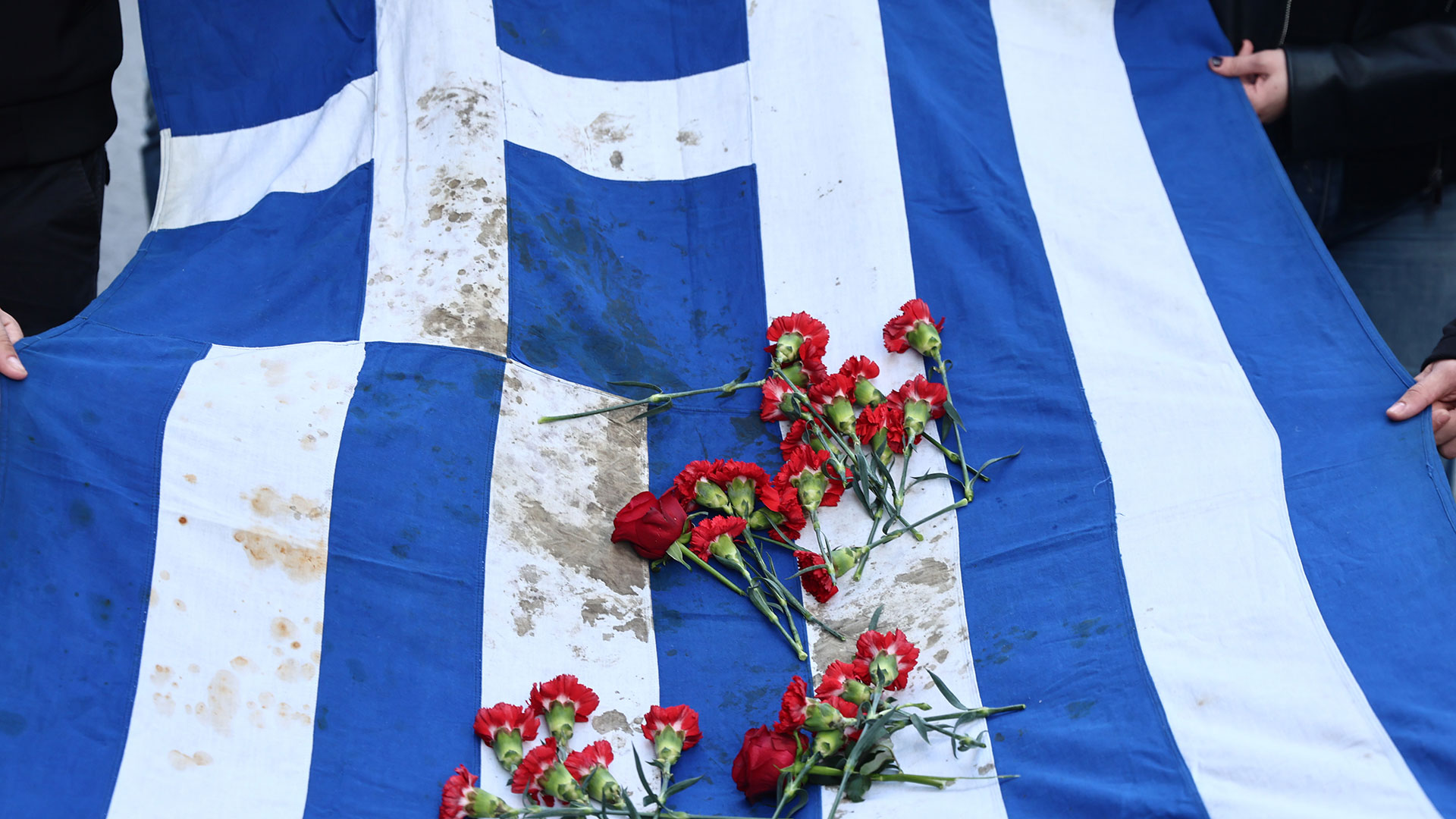 51η επέτειος Πολυτεχνείου: Στην ισραηλινή πρεσβεία η πορεία-1