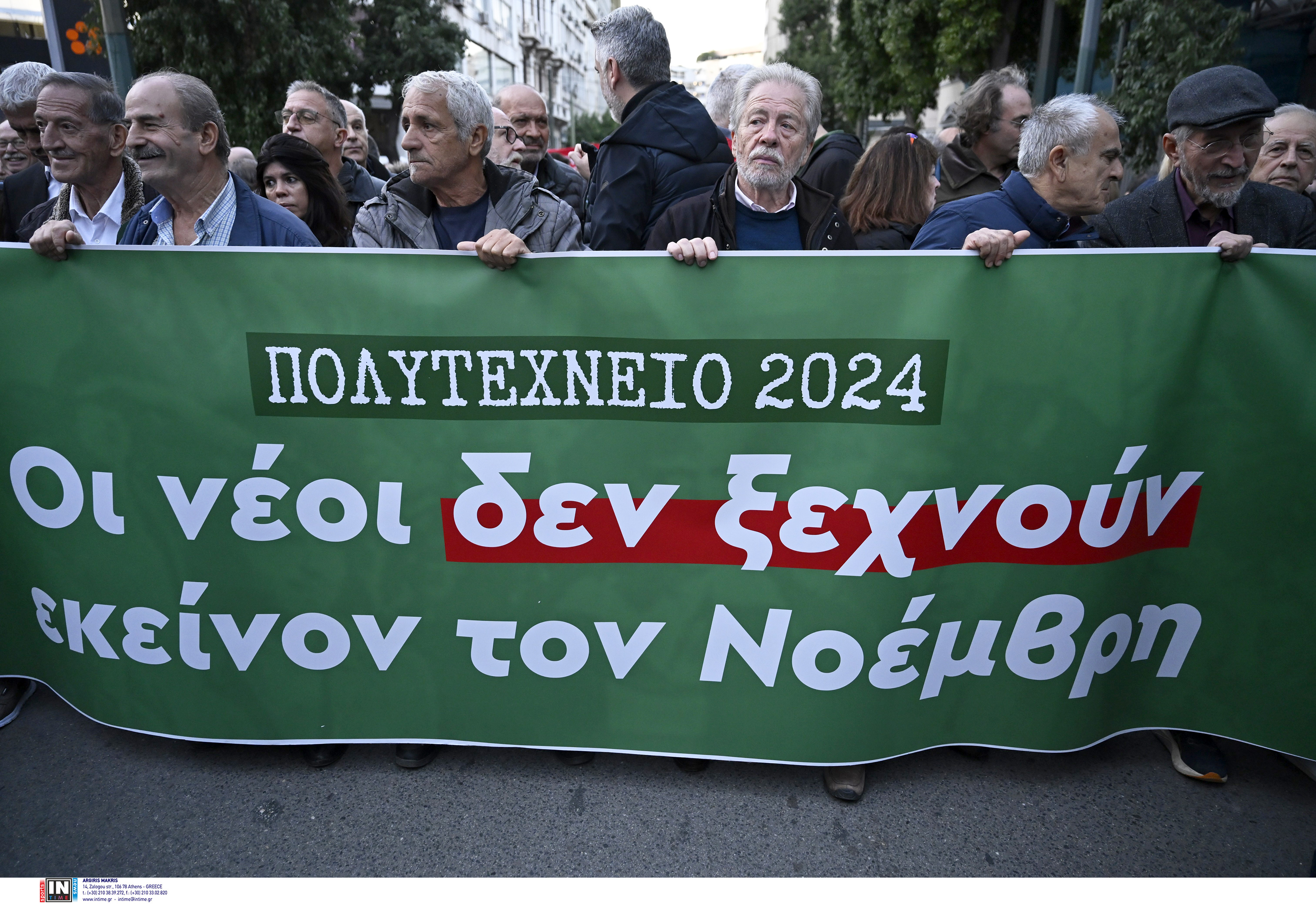 Πολυτεχνείο: Μαζική συμμετοχή στην πορεία για την 51η επέτειο της εξέγερσης-2