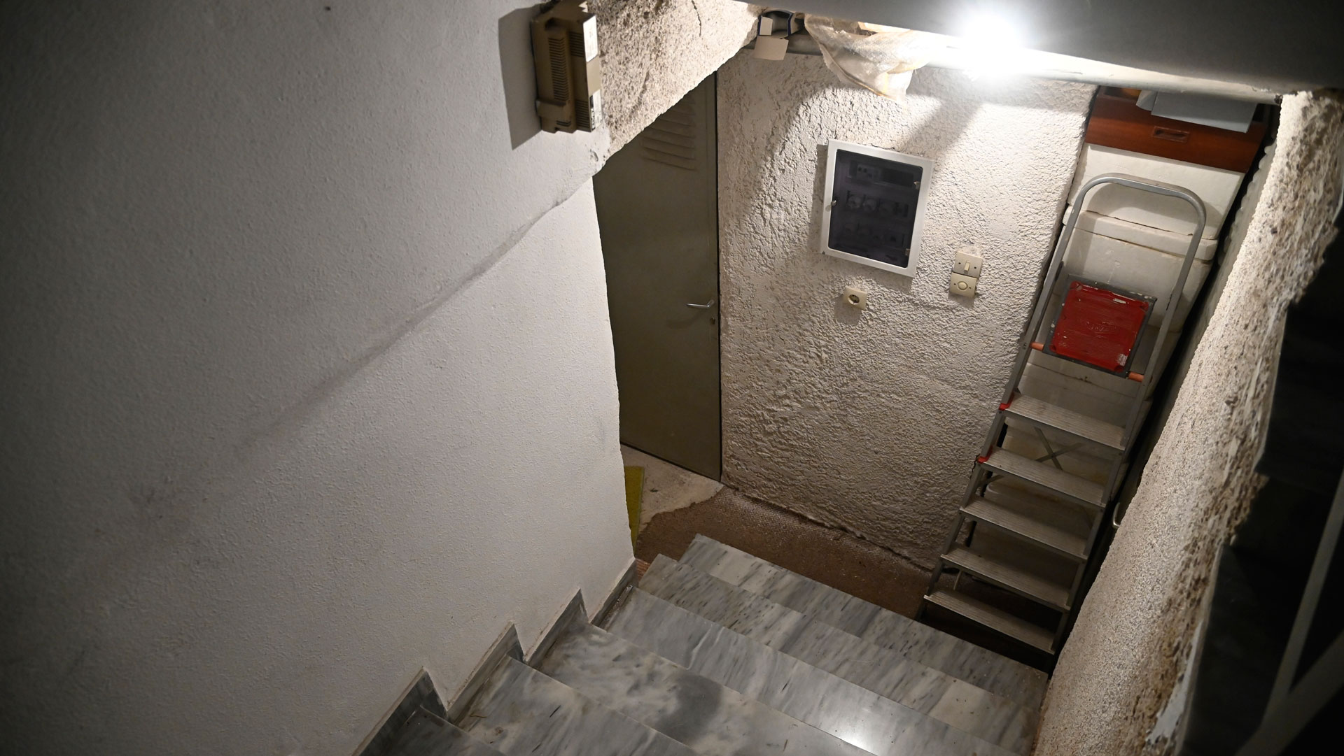 Παγκράτι: Στο μικροσκόπιο τα στοιχεία του ενοικιαστή της αποθήκης – οπλοστασίου-1