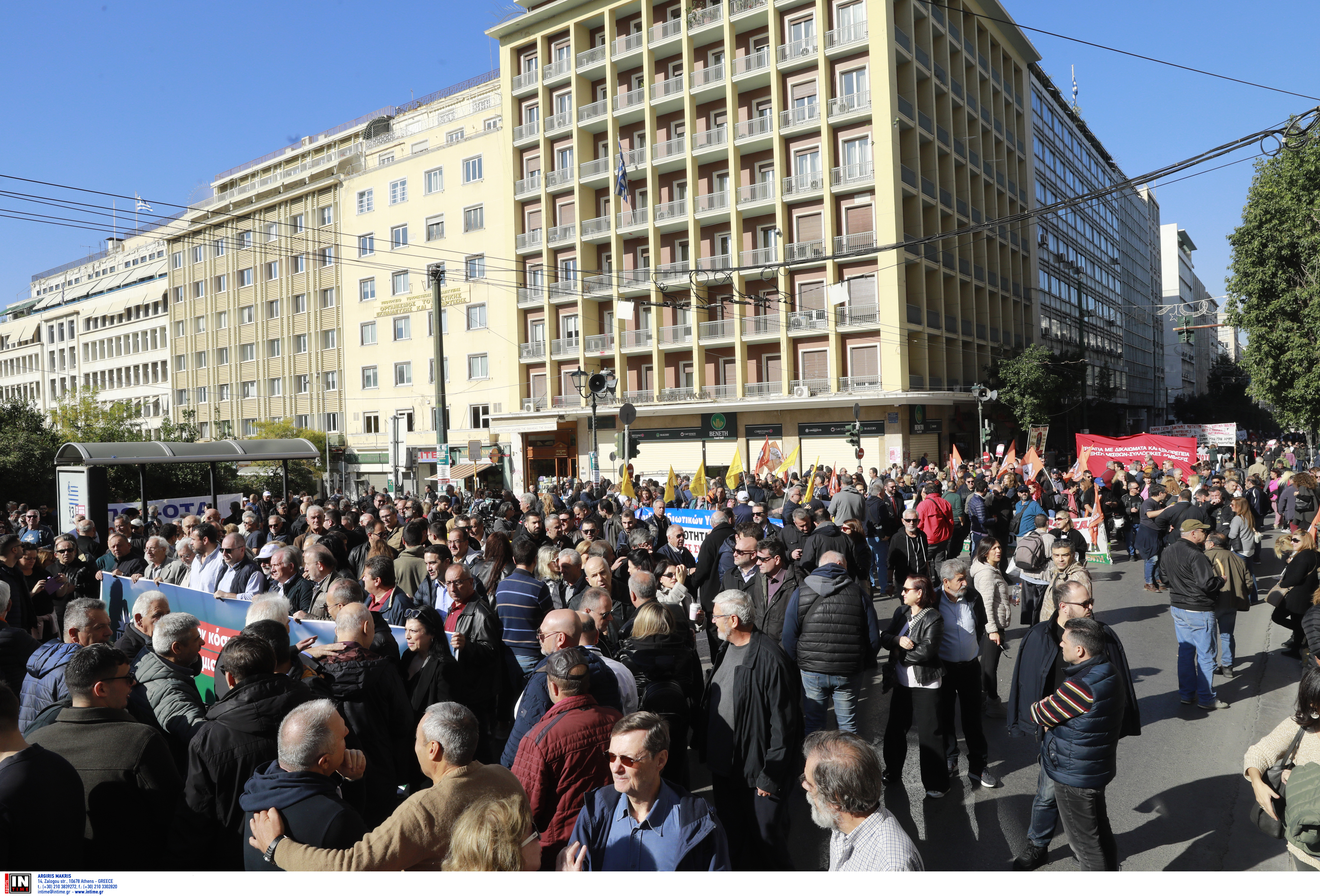 Σε εξέλιξη οι απεργιακές κινητοποιήσεις – Κλειστό το κέντρο της Αθήνας, σε ισχύ κυκλοφοριακές ρυθμίσεις-7