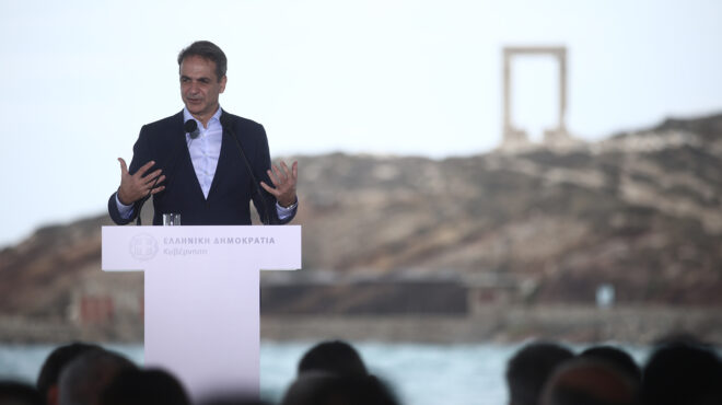 μητσοτάκης-από-νάξο-στεκόμαστε-δίπλα-563333455