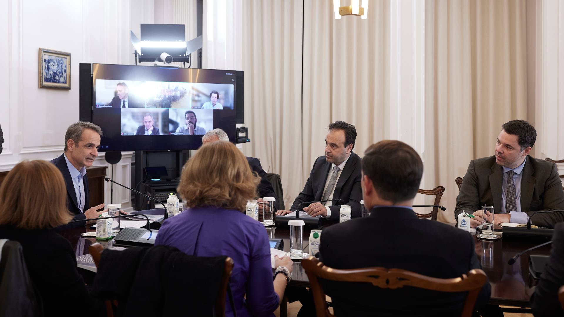 Σύσκεψη στο Μαξίμου για την Τεχνητή Νοημοσύνη – Τα έξι προτεινόμενα έργα για την Ελλάδα-2