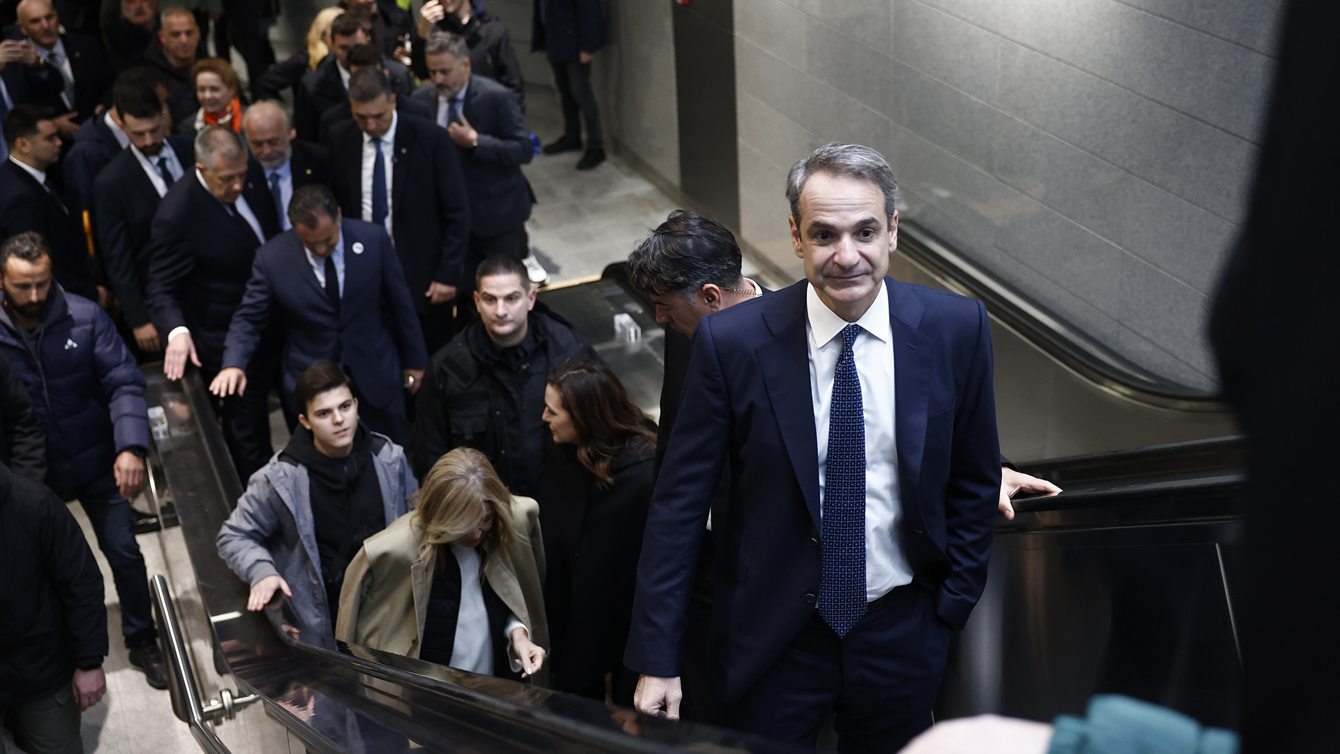 Το μετρό της Θεσσαλονίκης ξεκίνησε τη λειτουργία του-16