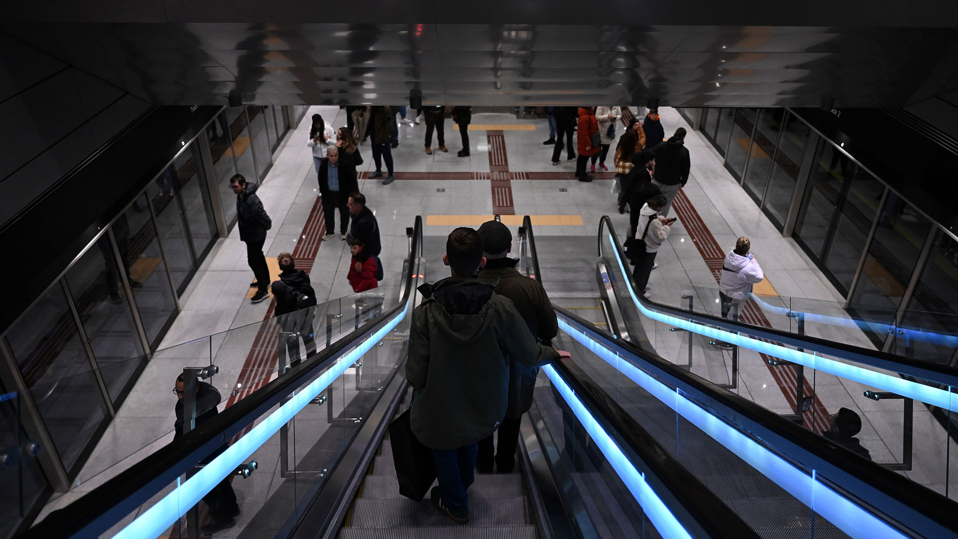 Το μετρό της Θεσσαλονίκης ξεκίνησε τη λειτουργία του-3