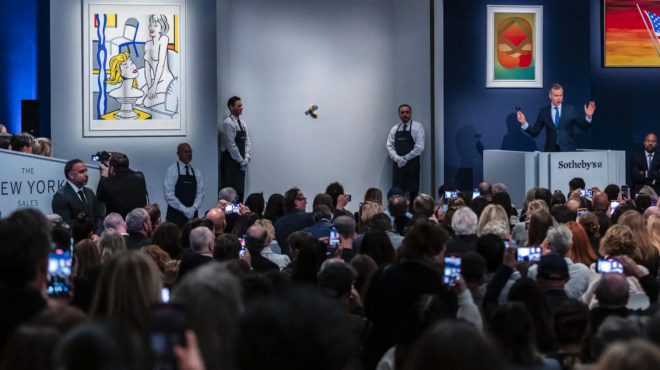 ξεφλουδίζοντας-μια-μπανάνα-που-αξίζε-563334517