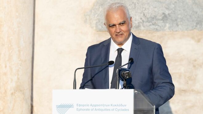 η-επισκοπή-σικίνου-και-η-νεικώ-ταξιδεύ-563334265