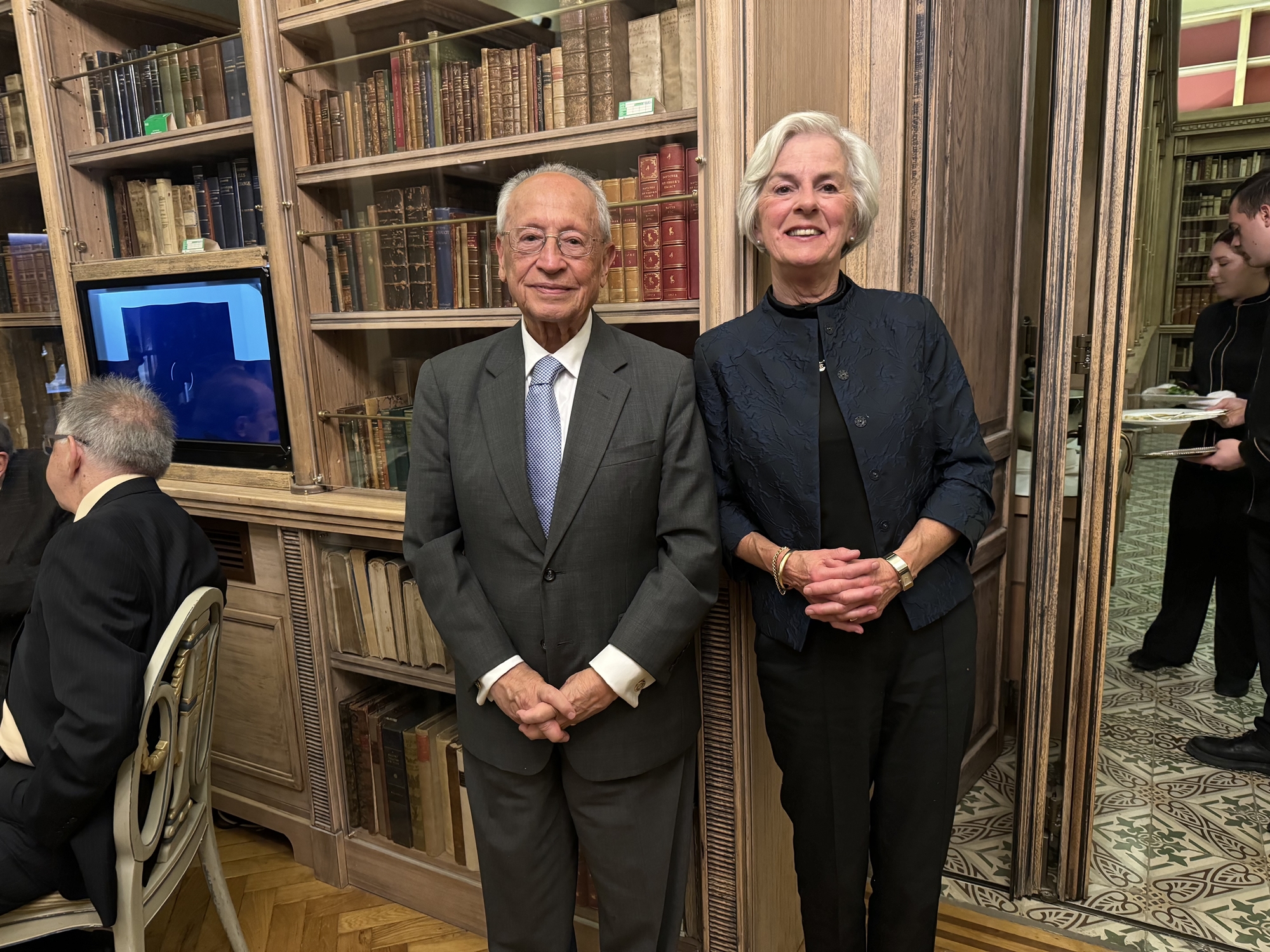 Λαμπρά εγκαίνια της έκθεσης για τα Αντικύθηρα στην Ιστορική Βιβλιοθήκη Λασκαρίδη-2