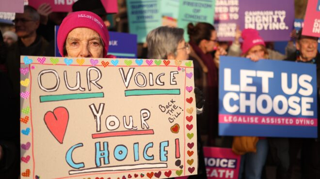 βρετανία-ιστορική-απόφαση-υπέρ-της-ευ-563350123