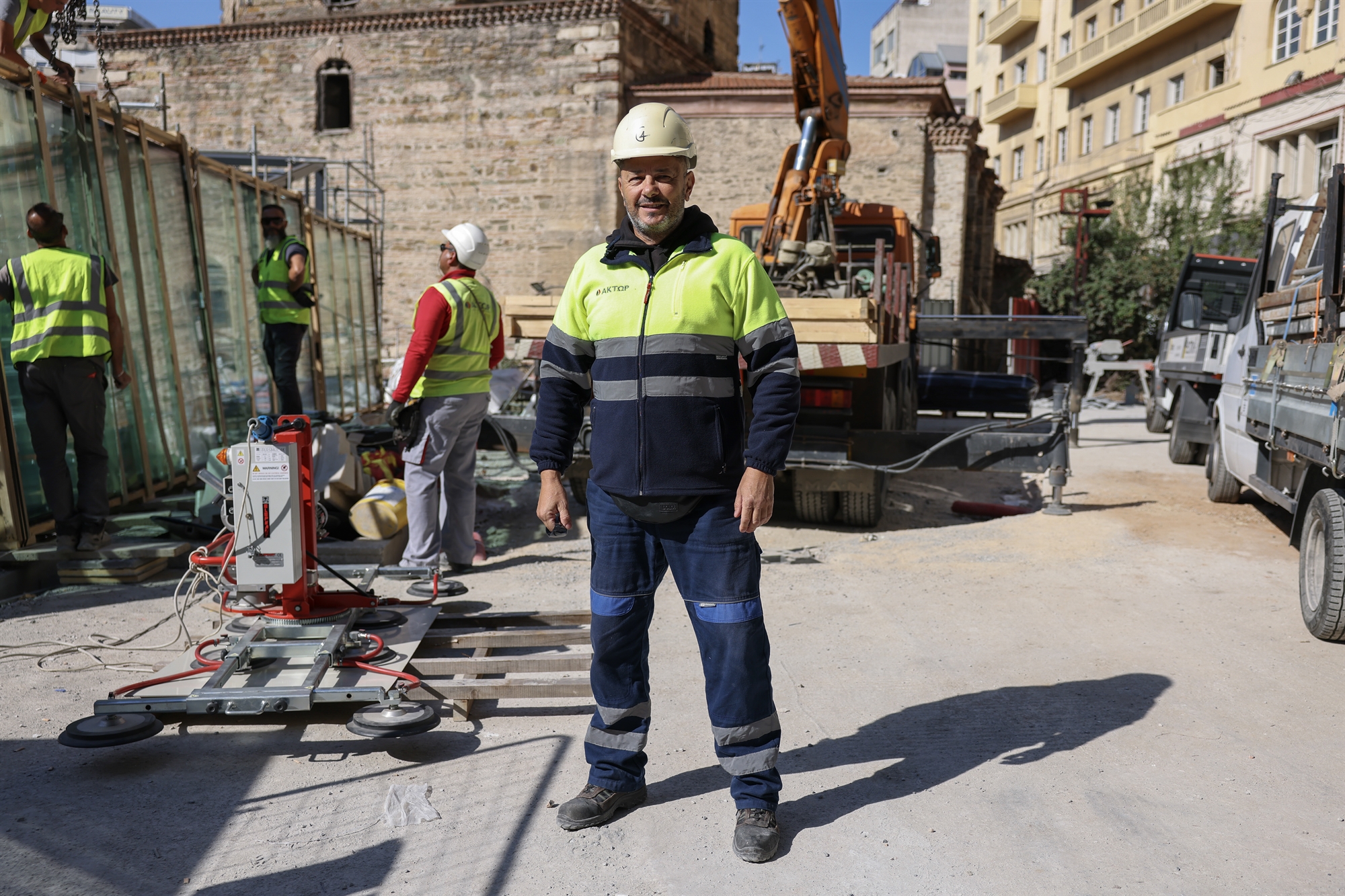Μετρό Θεσσαλονίκης: Οταν φεύγουν οι λαμαρίνες-1