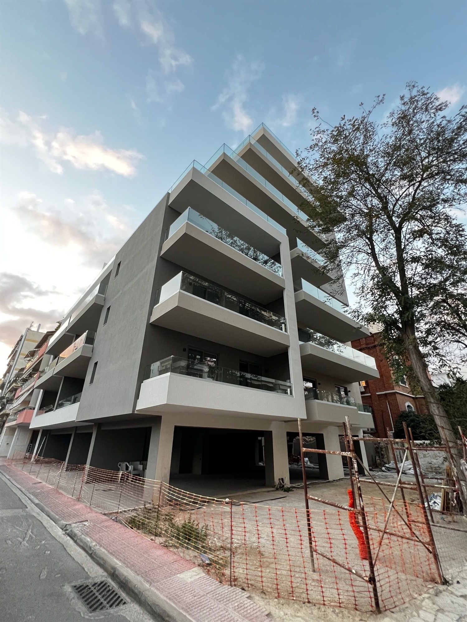 Η επιδημία της γκρίζας πολυκατοικίας στο Λεκανοπέδιο-3