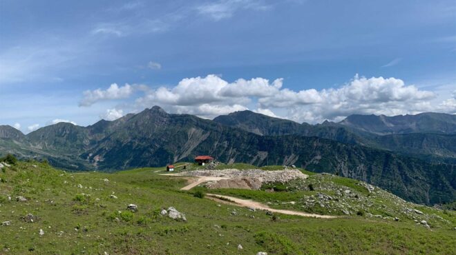 ανατολικά-τζουμέρκα-ενα-πράσινο-κα-563305135