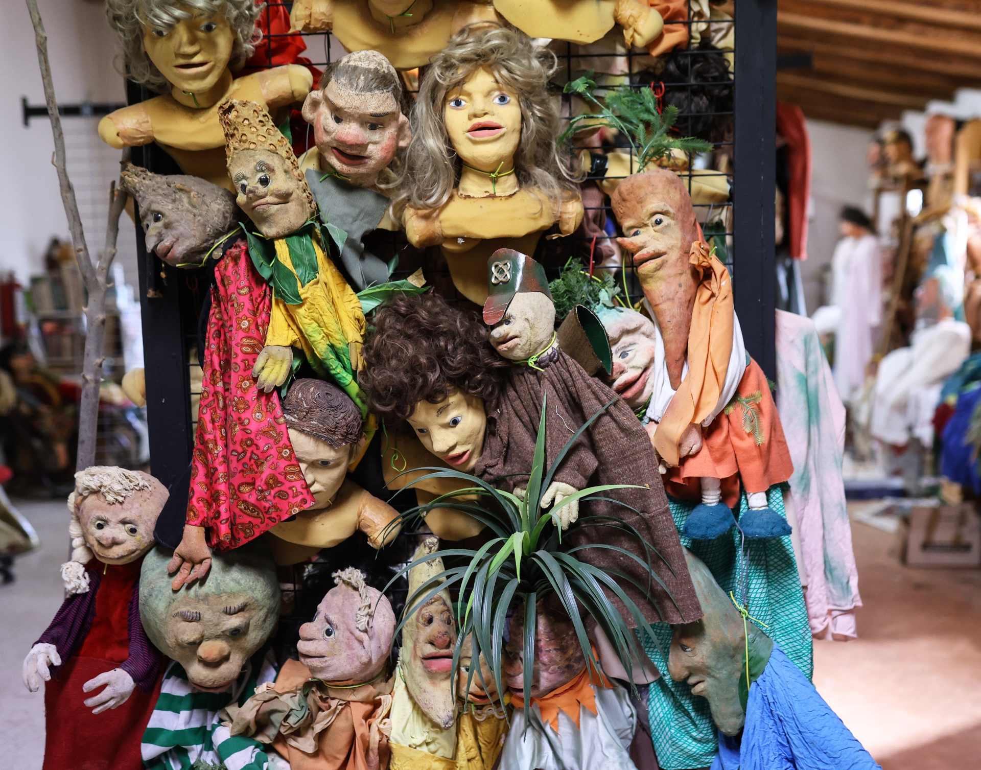 «Η Φρουτοπία ανήκε στα φρούτα της» και στα αιώνια παιδιά-4