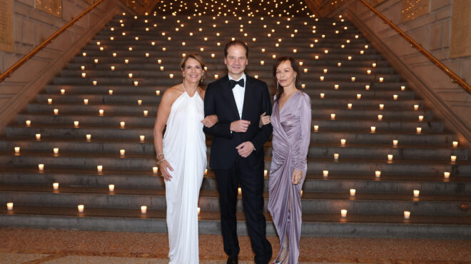 λαμπρό-γκαλά-για-το-μουσείο-κυκλαδική-563348305