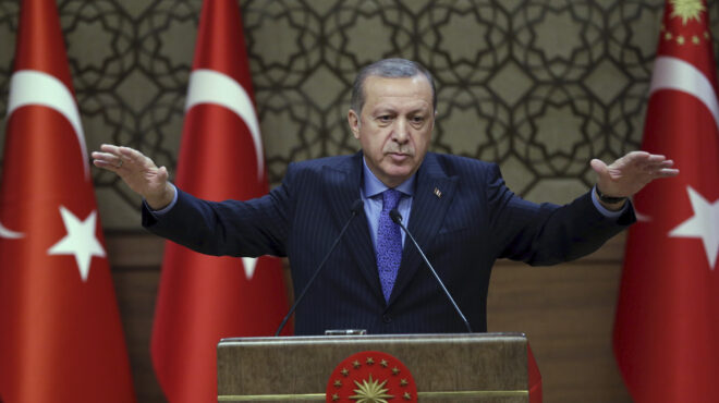 ερντογάν-ασκήσεις-ισορροπίας-μεταξύ-563333806